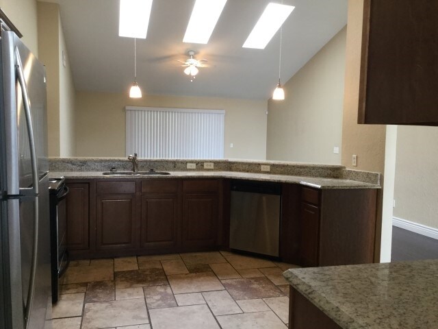Foto del edificio - 7157 Coral Cove Drive