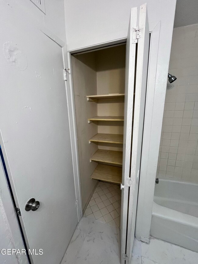 Foto del edificio - 10418 Ashwood Dr