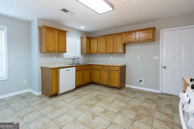 Building Photo - 813 Tucker Trail