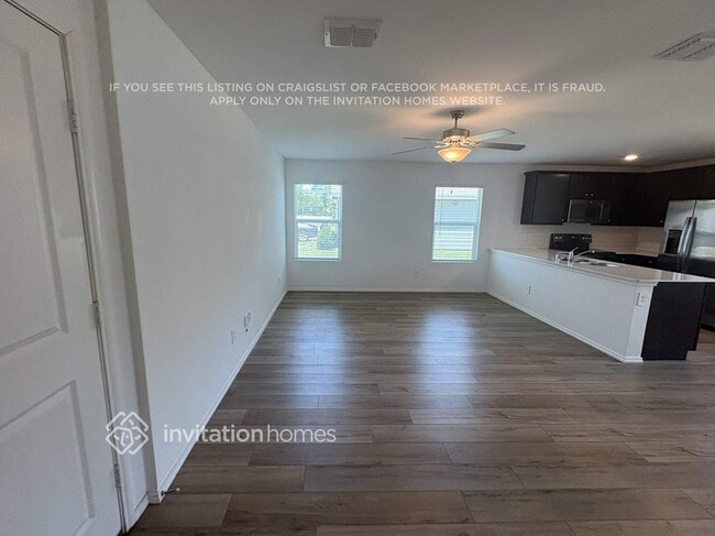 Building Photo - 1330 Mosely Cir