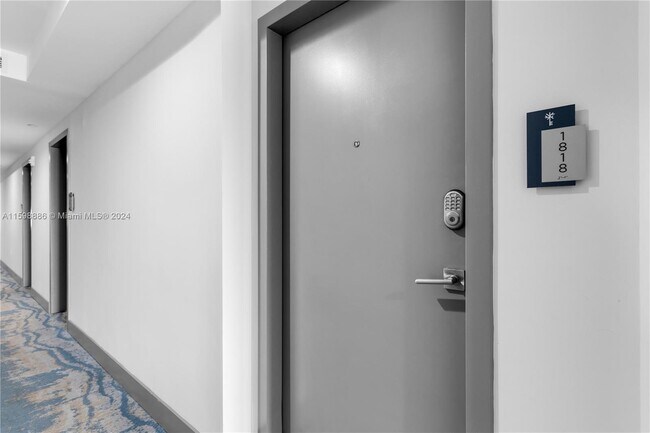 Foto del edificio - 5350 NW 84th Ave