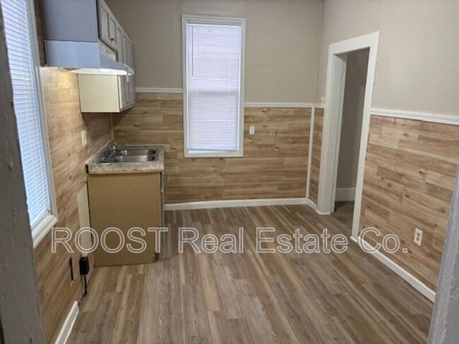 Foto del edificio - 15 Vernon Ave