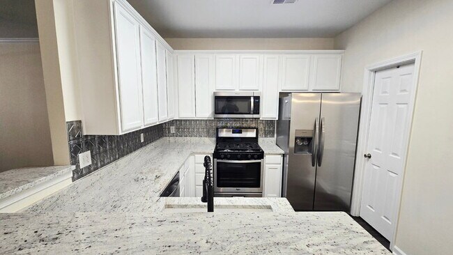 Building Photo - 4704 Liberty Square Dr