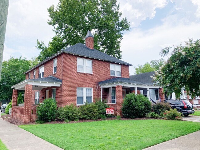 Foto del edificio - 401 S Harding St