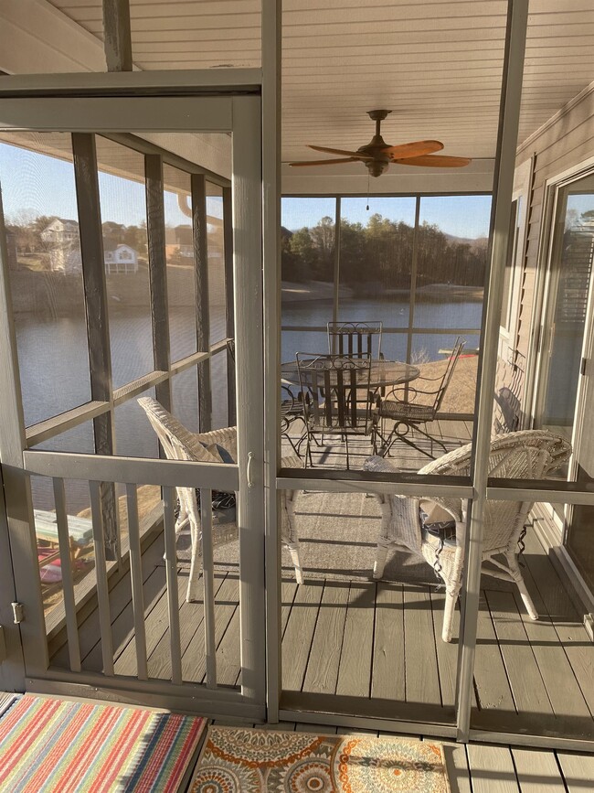 Building Photo - 3226 Spinnaker Point