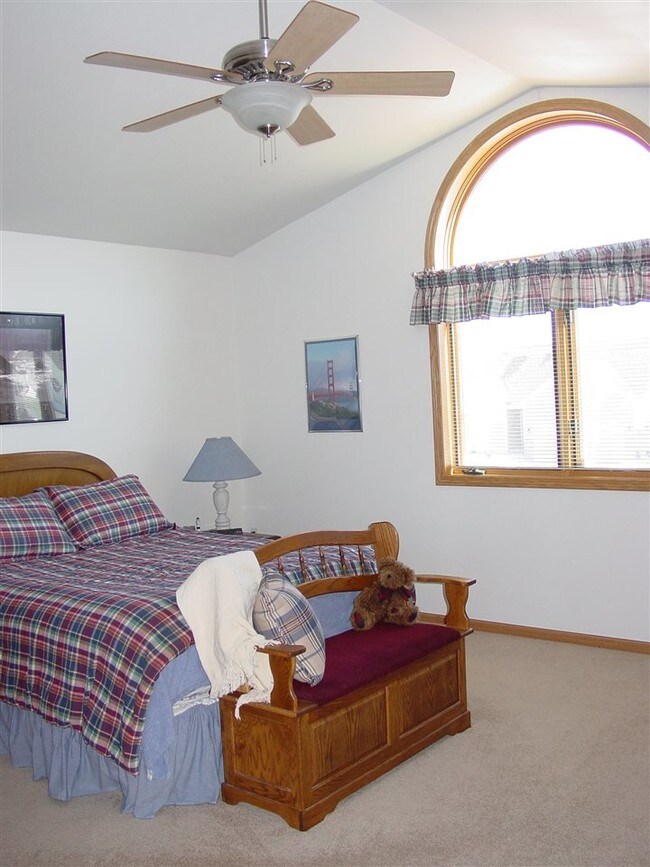Building Photo - 5506 Quarry Hill Dr
