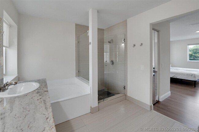 Foto del edificio - 1070 Bluewood Terrace