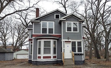 Building Photo - 2516 5th St