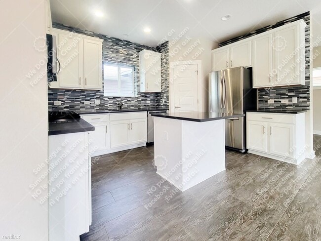 Building Photo - 2 br, 2.5 bath House - 1920 Dinsdale Ln
