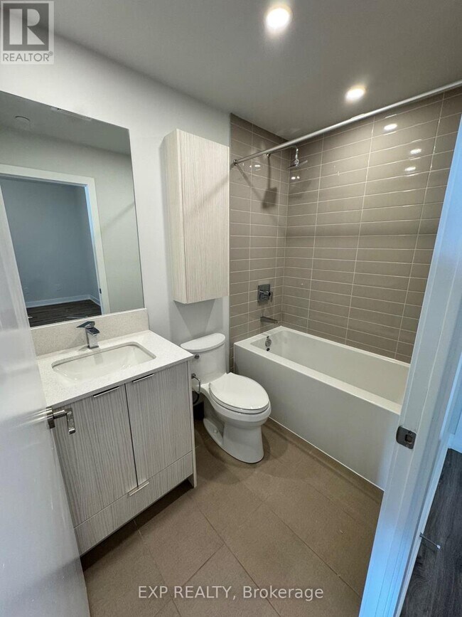 Building Photo - 430 Square One Dr