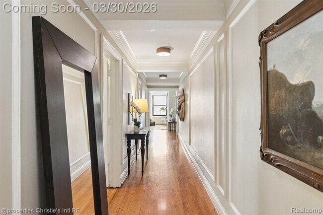 Building Photo - 15 E Kirby St