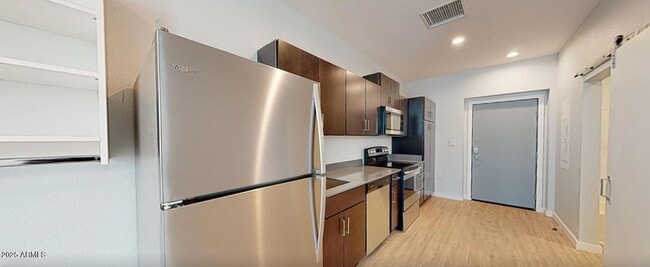 Foto del edificio - 6025 W Thomas Rd