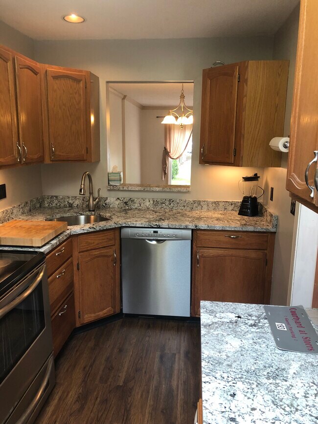 Cocina - 120 Courtyard Ln