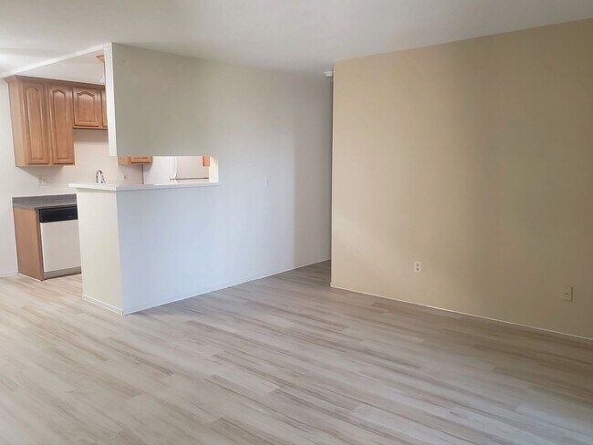 Building Photo - Concord/Clayton Border - End Unit Ground Floor Condo
