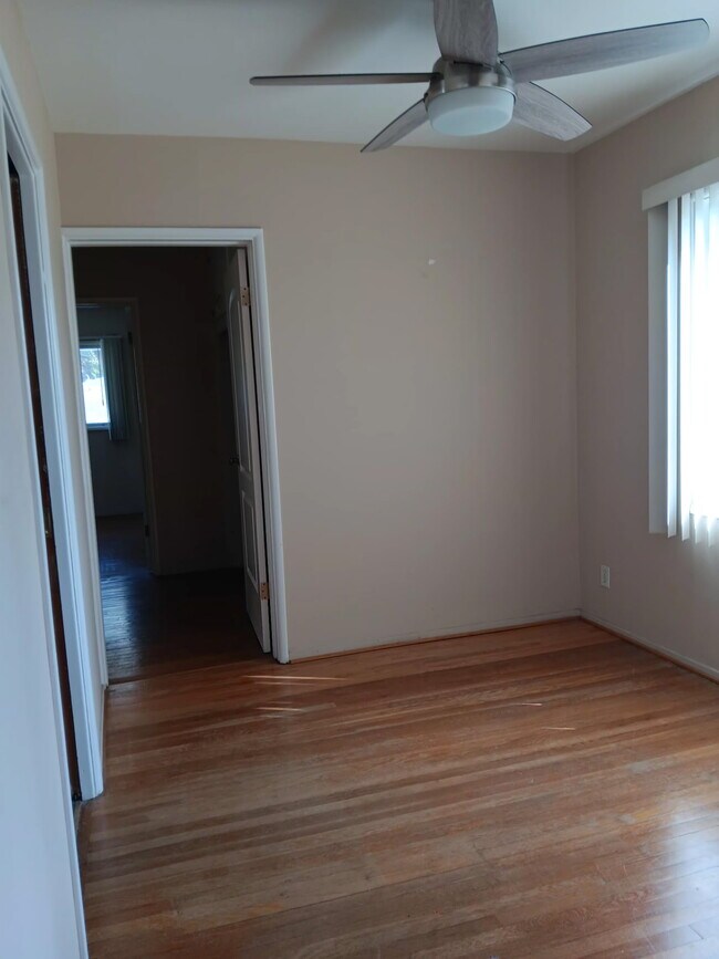 Foto del edificio - 2100 N Verdugo Rd