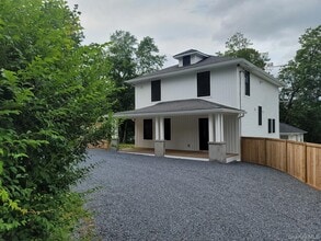 Building Photo - 11 Brick Hill Rd