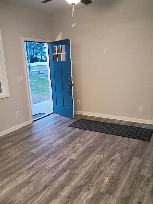 Photo - 121 Rose Lk Dr House