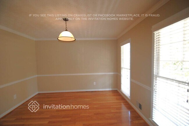 Building Photo - 1515 Summit Chase Dr SW