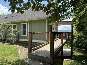 Building Photo - 127 Sun Haven Ln