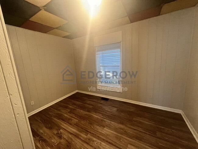 Foto del edificio - 839 Alpine Ave NW