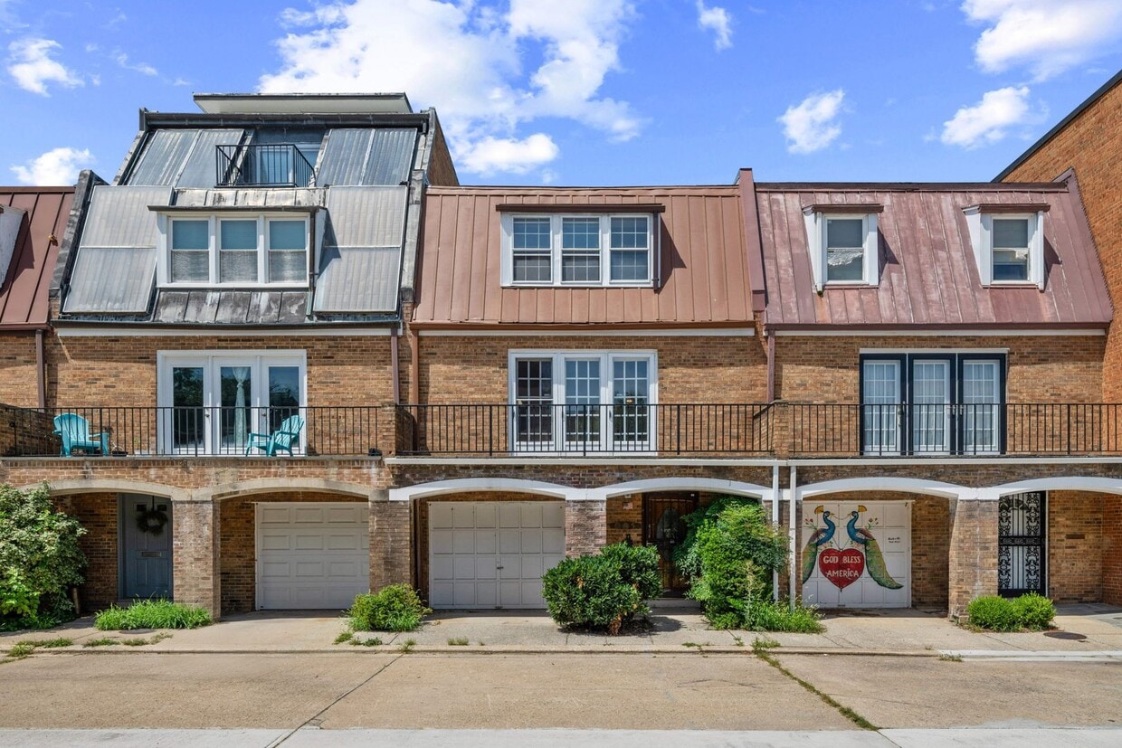 Photo - 605 H St. SW