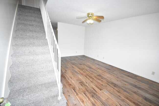 Foto del edificio - Forbes Avenue-248