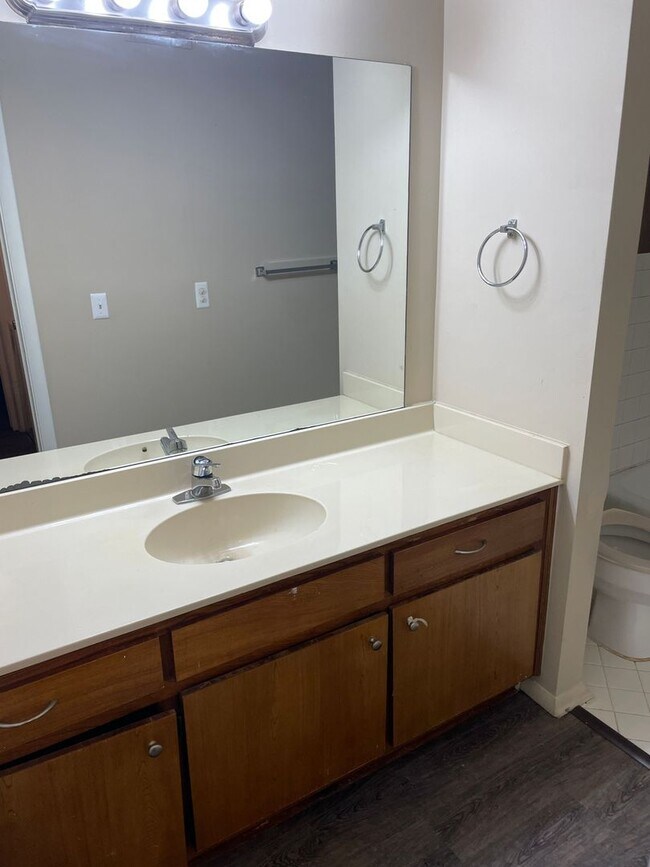 Foto del edificio - 5941 E 33rd Ct