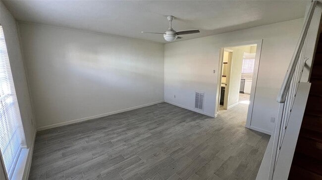 Building Photo - 11439 Beechnut St