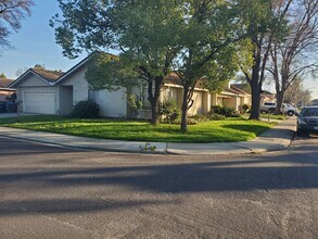 Building Photo - 3904 Monteview Dr