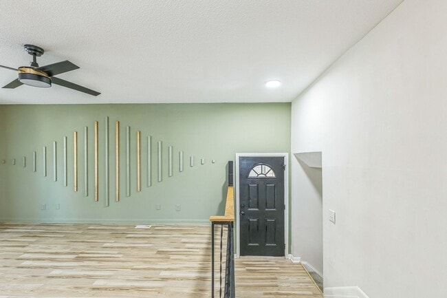 Building Photo - Spacious 4BR House in Fayetteville