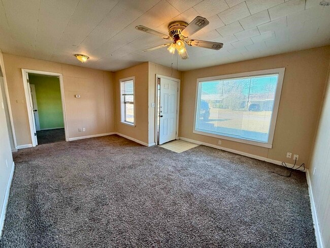 Building Photo - 3013 Lavell Ave