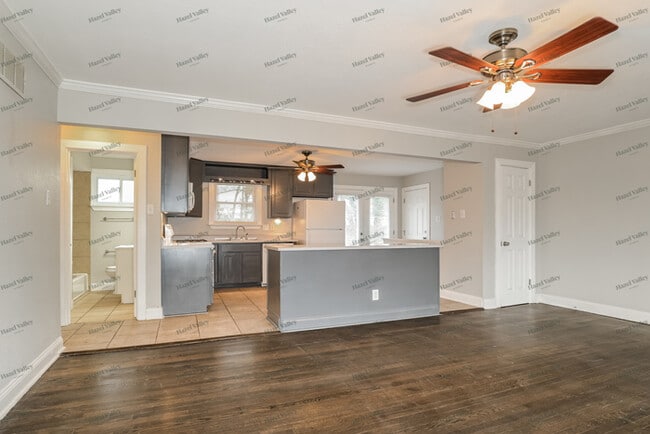 Building Photo - 118 Martigney Dr