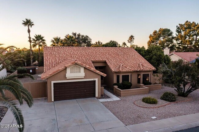 Building Photo - 15832 N 60th Way
