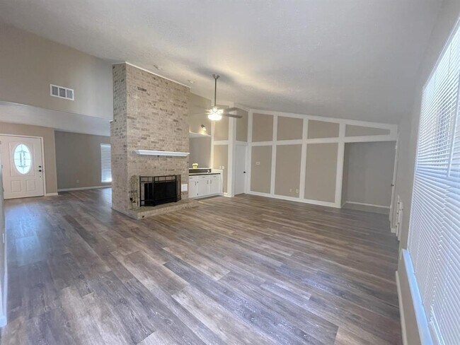 Foto del edificio - 3510 Rolling Terrace Dr