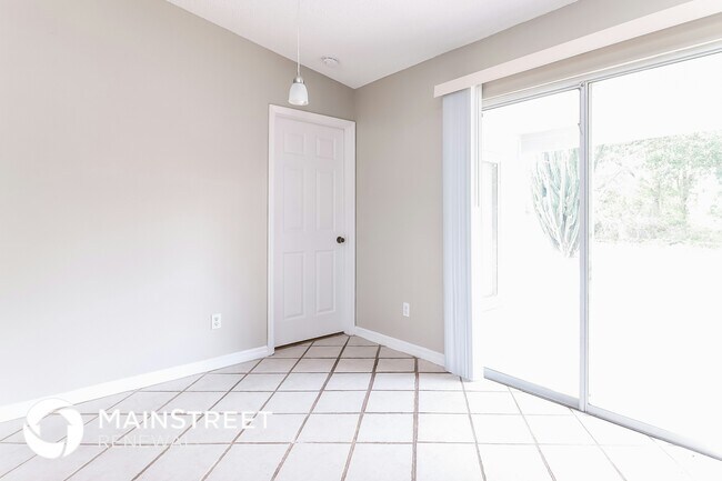 Foto del edificio - 1378 Burnley Ct