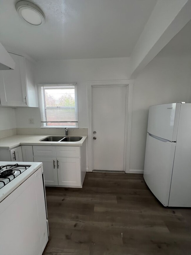Photo - 542 West 49th Street Apartment