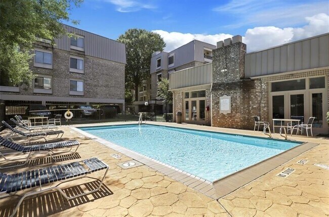 Foto del edificio - 2211 S Braeswood Blvd