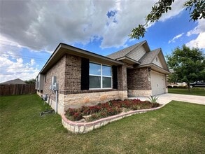 Building Photo - 5612 Sabbia Dr