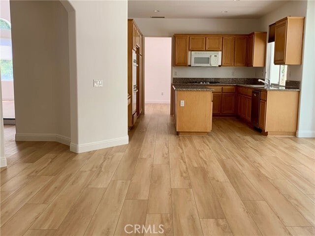 Building Photo - 90 Mollison Dr
