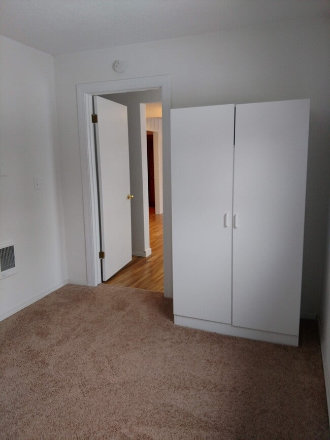 Foto del edificio - 3922 Canyon Lake Dr