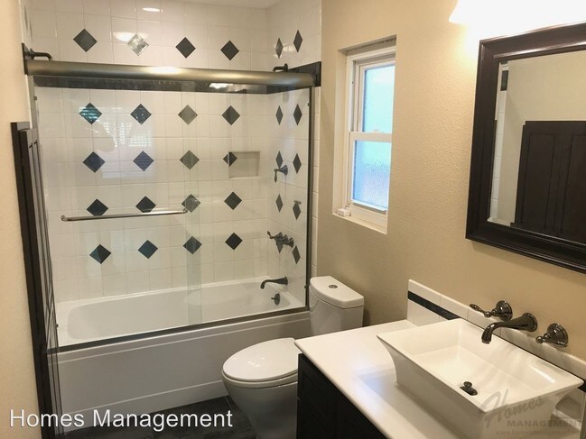 Foto del edificio - 2331 N Iris Ln
