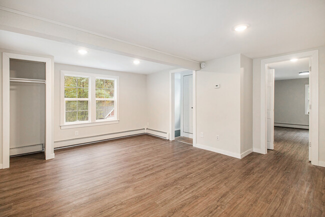 Building Photo - 11425 Hibner Rd