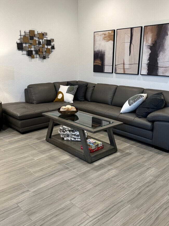 Sala de estar - 8957 W Palo Verde Dr
