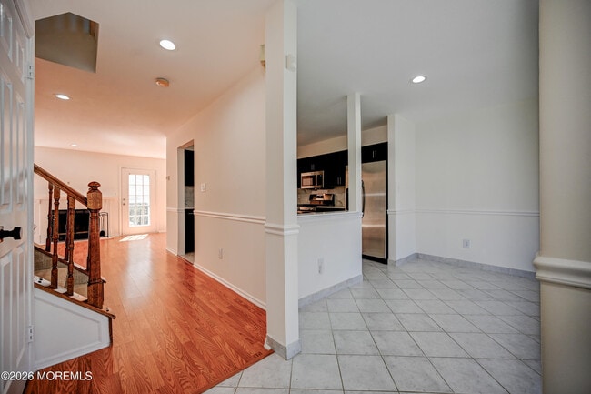 Building Photo - 214 Paddington Ct