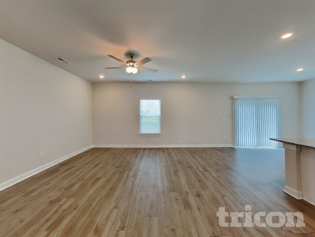 Foto del edificio - 3326 Quintana Dr