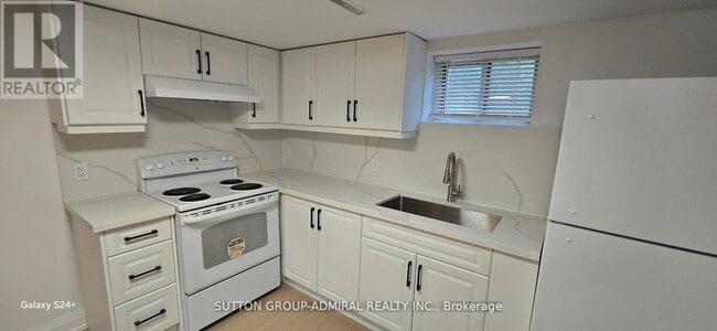 Building Photo - 19 Tobruk Crescent