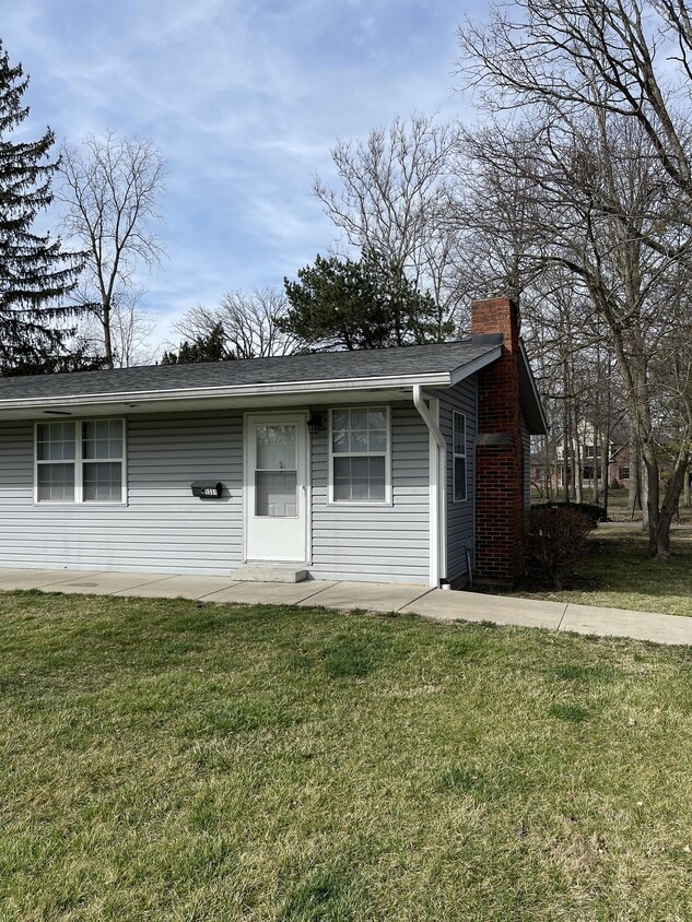 1331 Millerwood Dr, Lebanon, IN 46052 House Rental in Lebanon, IN
