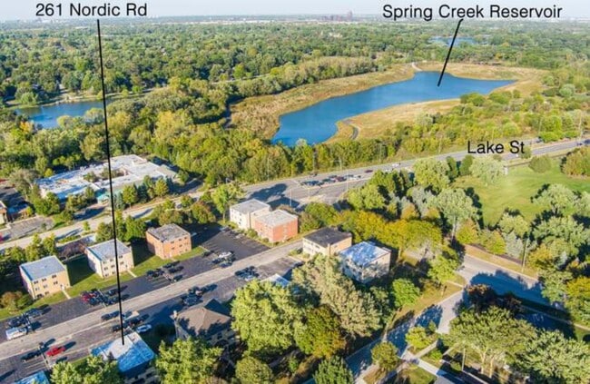 Building Photo - Nazar