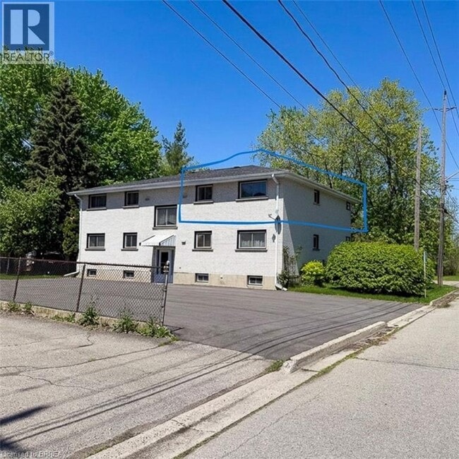 Building Photo - 36 Graham Ave