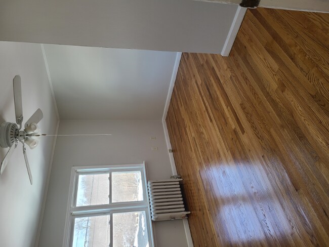 Building Photo - 812 US-44